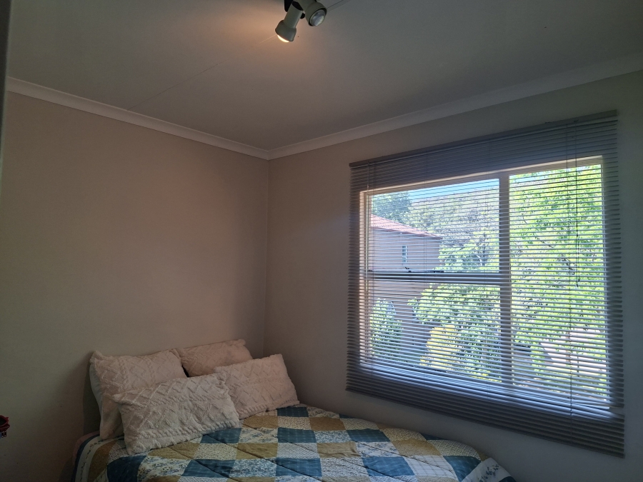 2 Bedroom Property for Sale in Safari Gardens North West